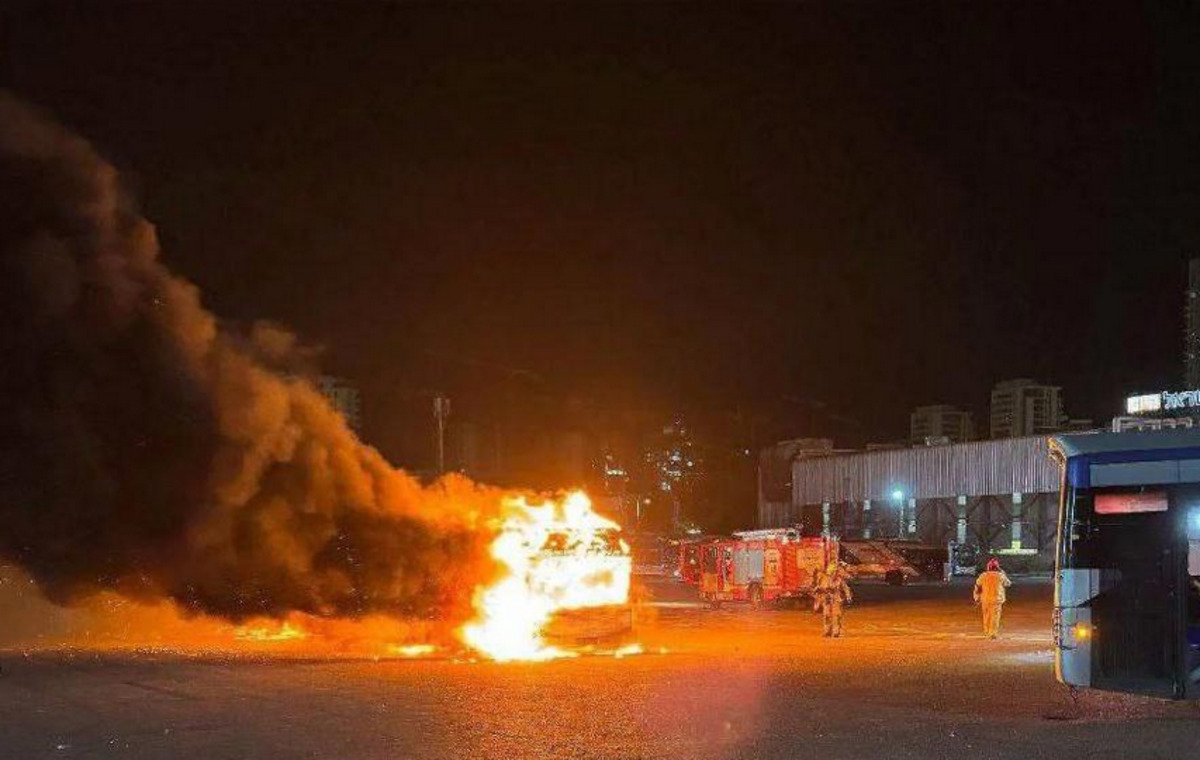 Bomb blasts in Israel