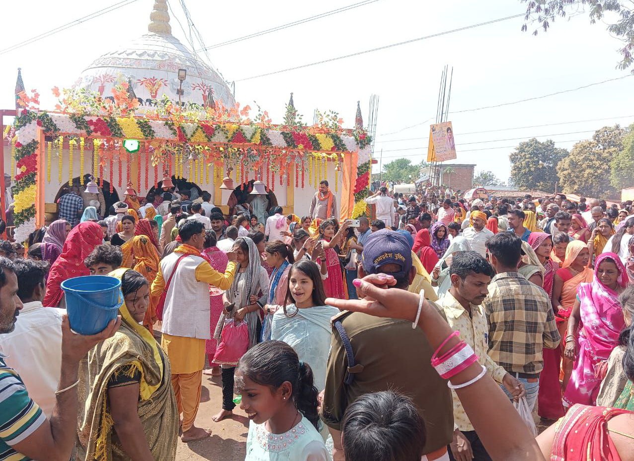 महाशिवरात्रि पर हर-हर महादेव से गूंजे शिवालय