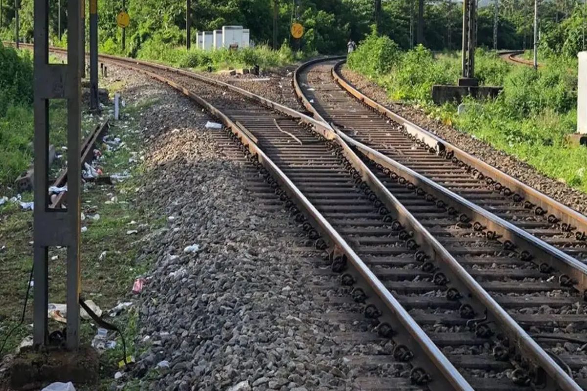 CG Railway Line: रेललाइन का सपना अधूरा, 800 करोड़ खर्च, फिर भी नहीं मिली सौगात...(photo-patrika)