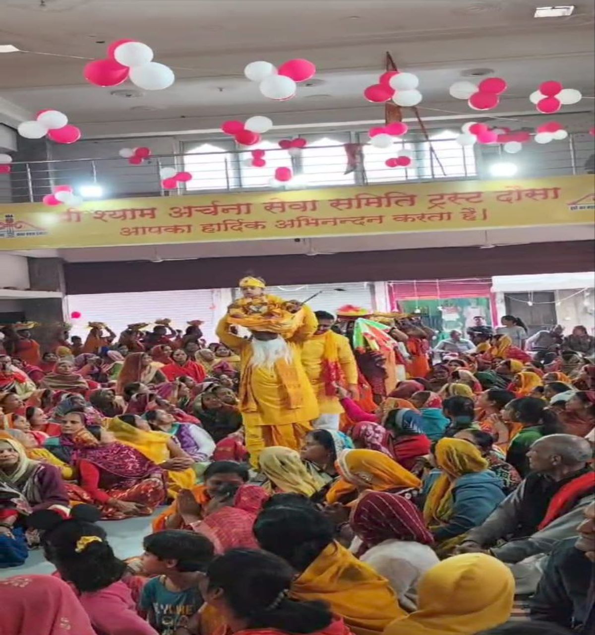 श्याम मंदिर के पाटोत्सव पर धूमधाम सेे मनाया नन्दोत्सव, झांकी रही आकर्षण का
केन्द्र