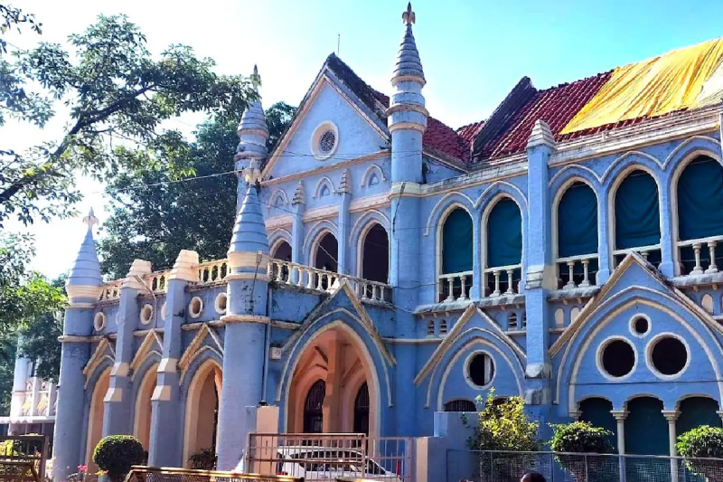 priest organization filed a petition in the High Court demandingfree temples from government in madhya Pradesh