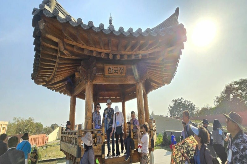 अयोध्या पहुंचे दक्षिण कोरिया के गारक राजवंश के वंशज