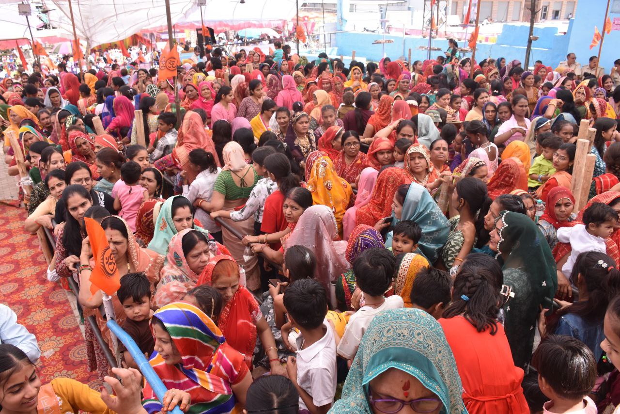 शीतला माता का भरा मेला, लगाया ठंडे व्यंजन का भोग