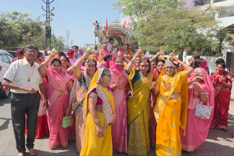 Shreeji's Rath Yatra was taken out at the conclusion of Jinasastra Naam Mandal Vidhan