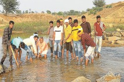 CG News: छत्तीसगढ़ को मिल रहा मात्र 17 फीसदी पानी, 22 पंचायतों के किसान
इंद्रावती नदी में देंगे धरना - image