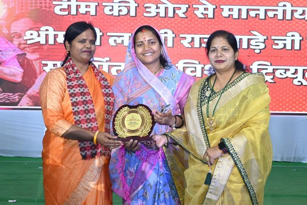 CG News: नारी शक्ति ने रचा नया कीर्तिमान! रैंप पर दिखाई आत्मविश्वास की झलक, मंत्री राजवाड़े ने कही ये बात