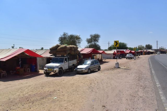 Such faith in the chilli fair of Nagaur, buyers coming from far away places, purity made its mark