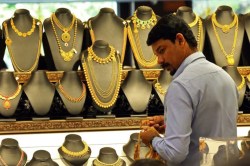 Gold Silver Prices: सोना पहुंचा रिकॉर्ड ऊंचाई पर, चांदी भी 1 लाख के पार - image