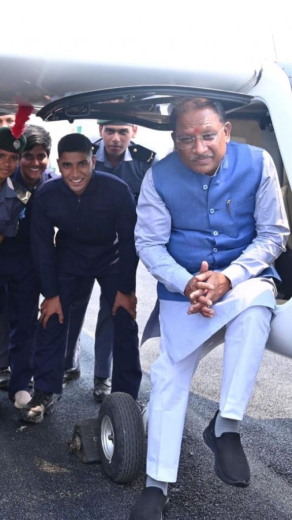 जशपुर में विमान उड़ान ट्रेनिंग सेंटर का शुभारंभ, CM साय ने NCC कैडेट्स का बढ़ाया उत्साह