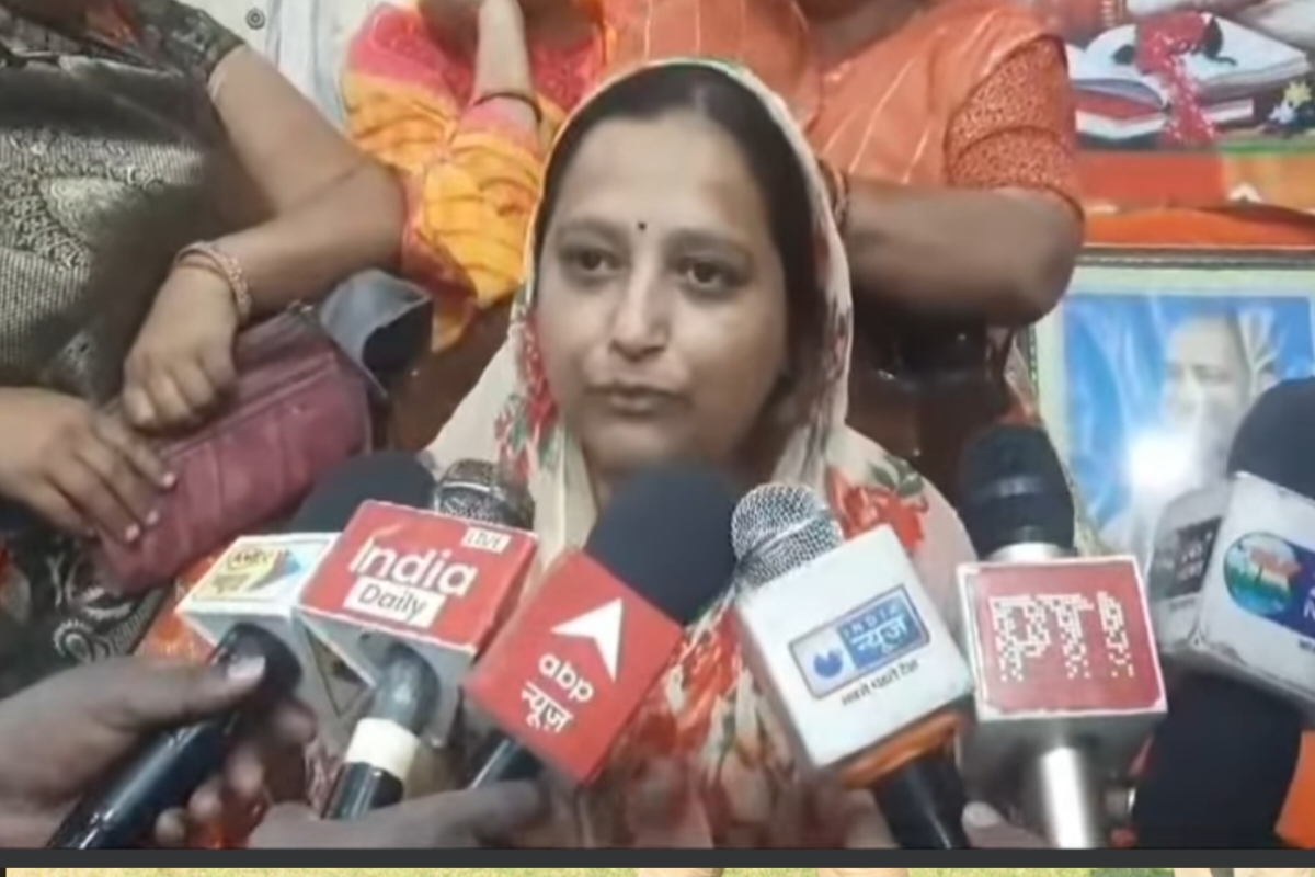 Ballia News: बीजेपी विधायक केतकी सिंह ने मेडिकल कॉलेज में हिंदुओं और मुस्लिमों
के लिए अलग अलग बिल्डिंग बनाने की कर दी मांग