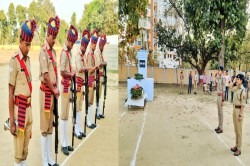 Gonda Police: पुलिस लाइन में तैनात हेड कांस्टेबल की हार्ट अटैक से मौत, पुलिस
विभाग में दौड़ी शोक की लहर - image