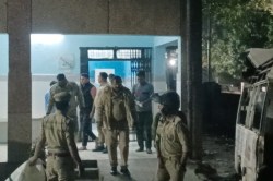 Bahraich: बहराइच में बागपत के रहने वाले कृषि विभाग के कर्मचारियों ने फंदे से लटक
कर दी जान, जाने पूरा मामला - image