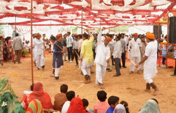 Dandiya festival in Nagaur: Dandiya performed with enthusiasm, crowd gathered