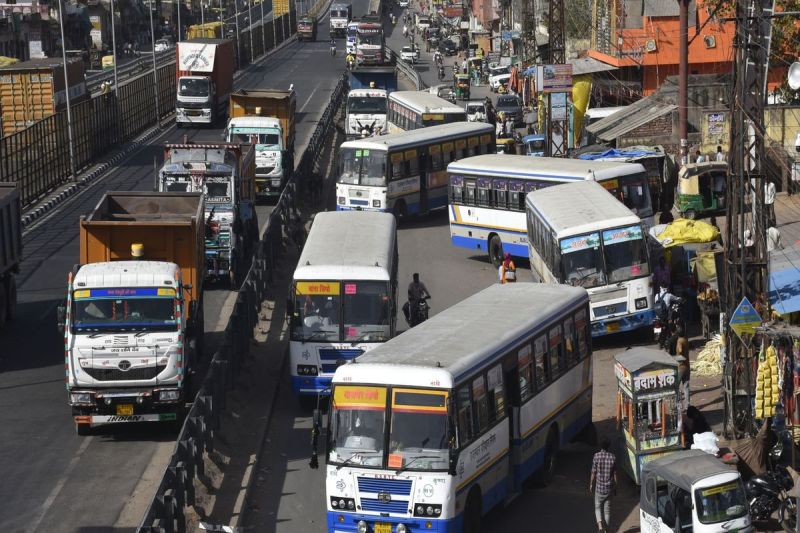 केलादेवी मेला: बस स्टैंड से दौड़ रही 115 बस, सर्विस लेन हो रहा जाम Keladevi fair: 115 buses running from the bus stand, service lane getting jammed