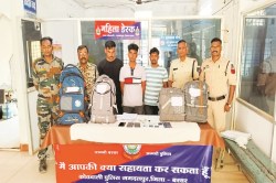 CG News: 3 अंतर्राज्यीय गांजा तस्कर रंगे हाथों गिरफ्तार, रायपुर बस का कर रहे थे
इंतजार.. - image