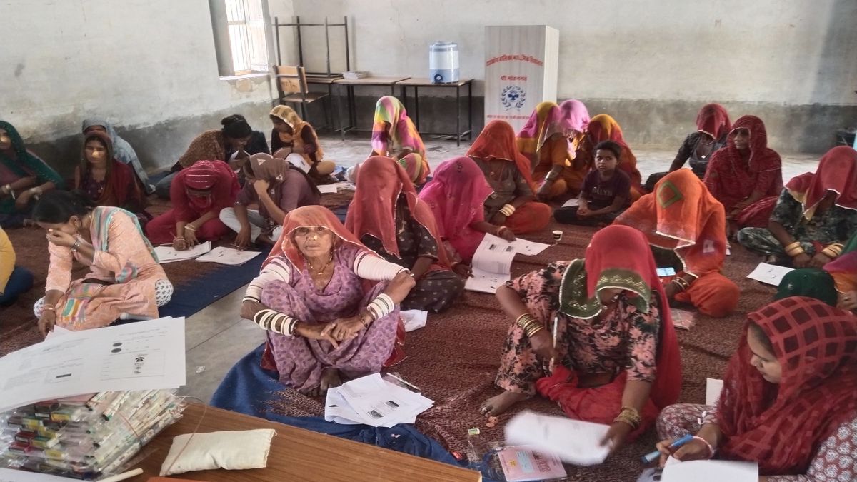 बुनियादी साक्षरता परीक्षा: 10,697 नवसाक्षरों ने लिया भाग