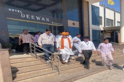 पशुपालन मंत्री ने की विभागीय योजनाओं की समीक्षा, अधिकारियों को दिए सख्त निर्देश - image