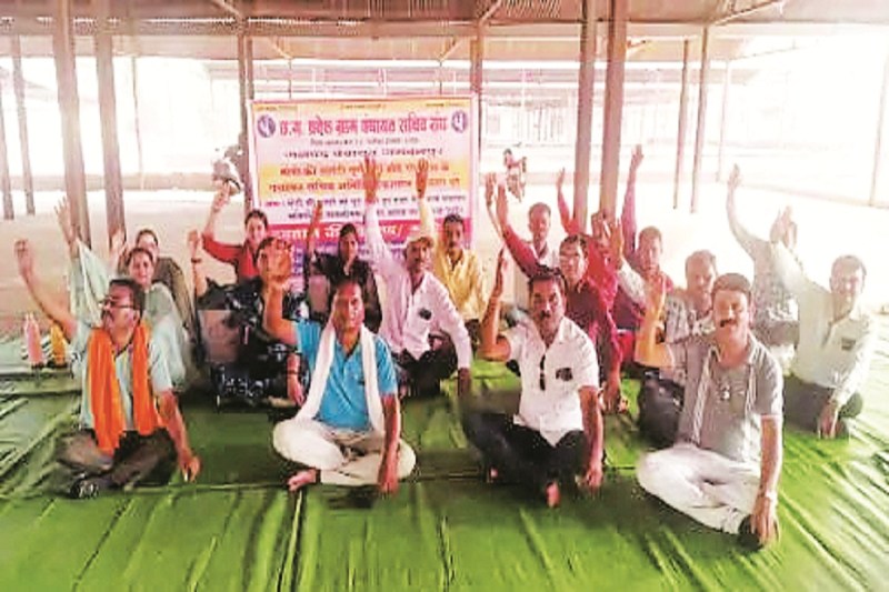 CG Strike: पंचायत सचिवों का हड़ताल जारी... सरकार को 1 अप्रैल तक का दिया अल्टीमेटम