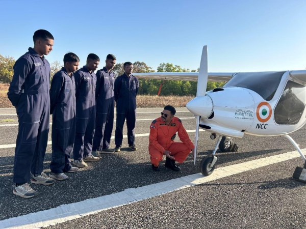 CG News: एनसीसी कैडेट्स के लिए फ्लाइंग प्रशिक्षण का शुभारंभ, देखें तस्वीरें   
