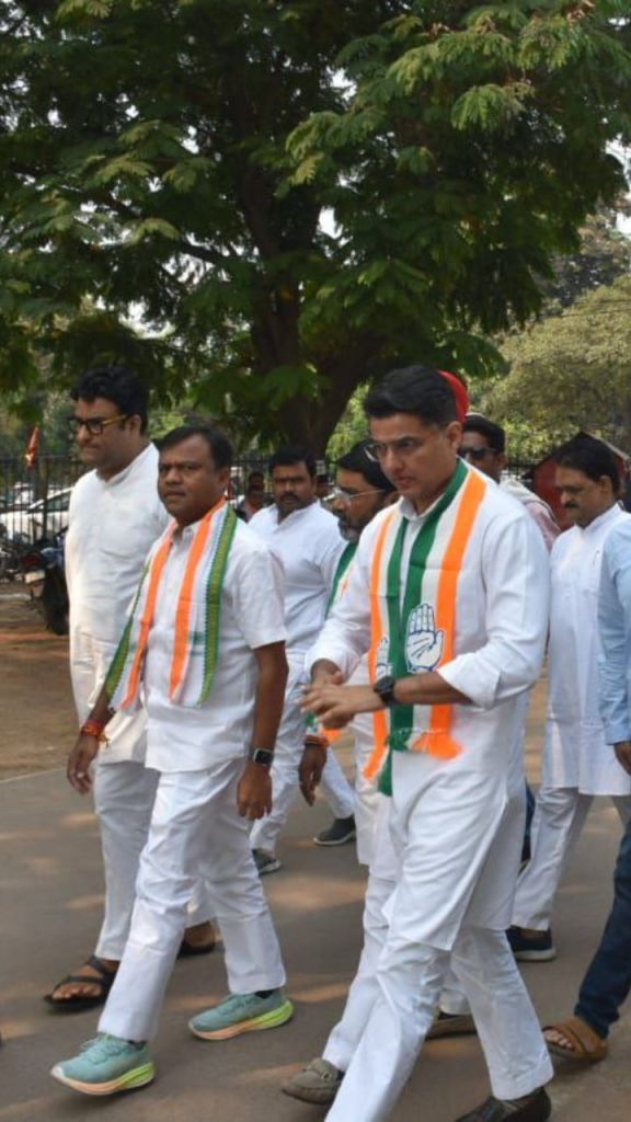 कवासी से जेल में मिले पायलट, बोले - BJP का विरोध करने पर ये चरित्र हनने की करते हैं कोशिश
