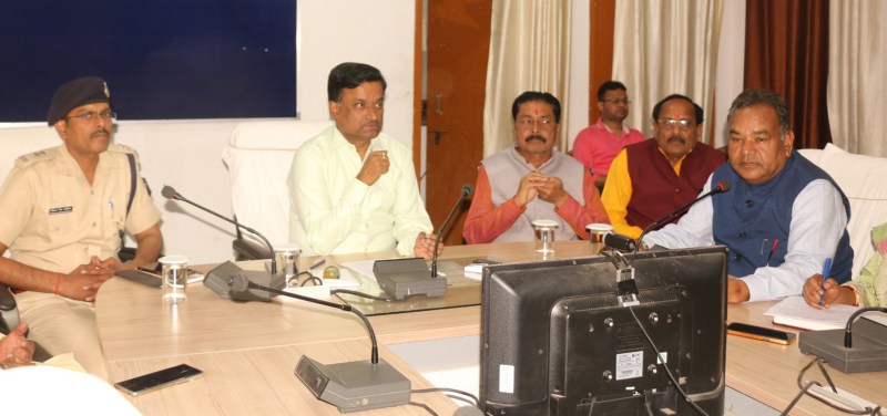 जिला स्तरीय शांति समिति की बैठक में शांतिपूर्ण तरीके से पर्व मनाने की अपील