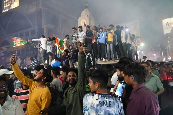 India Wins Champions Trophy: भारत की जीत का जोरदार जश्न, छत्तीसगढ़ के आसमान में दिखी रंग-बिरंगी आतिशबाजी