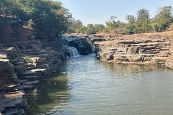 छत्तीसगढ़ में 515 फीट ऊंचाई से गिरने वाले इस वाटरफॉल का हर कोई दीवाना, देखकर पर्यटकों का मोह रहा मन, जानें कैसे पहुंचे..