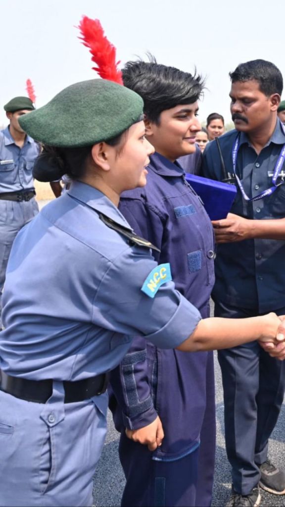 जशपुर में विमान उड़ान ट्रेनिंग सेंटर का शुभारंभ, CM साय ने NCC कैडेट्स का बढ़ाया उत्साह