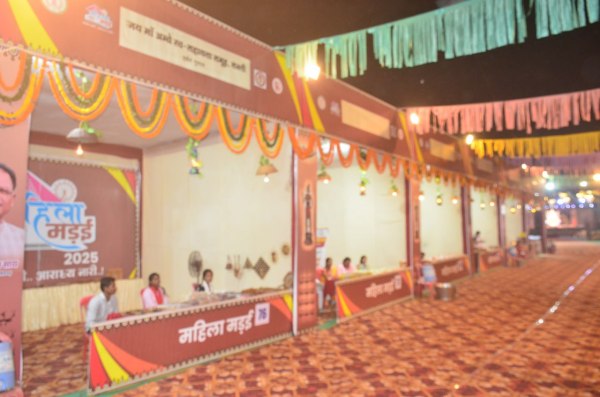 Mahila Madai 2025: राजधानी रायपुर में महिला मड़ई का शुभारंभ, देखें तस्वीरें