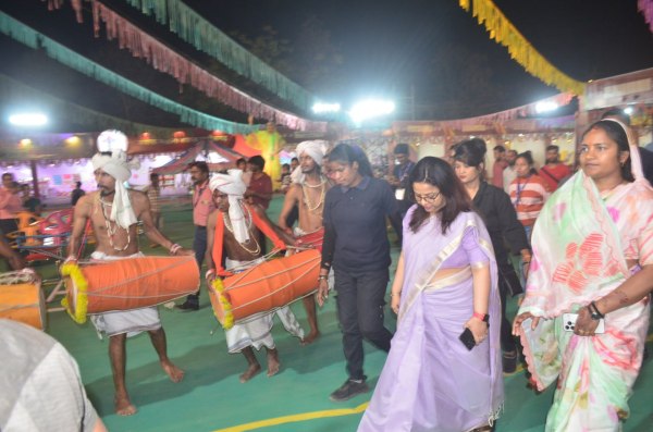 Mahila Madai 2025: राजधानी रायपुर में महिला मड़ई का शुभारंभ, देखें तस्वीरें