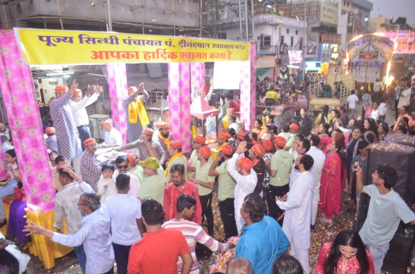 Raipur News: चेट्रीचण्ड्र पर्व पर भगवान झूलेलाल की शोभायात्रा, देखें तस्वीरें 
