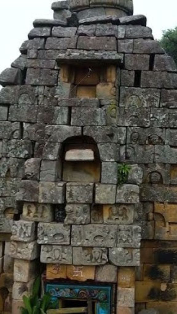 रहस्यों से भरा है छत्तीसगढ़ का ये मंदिर, यहां नहीं है कोई भी मूर्ति, फिर भी लोग करते हैं पूजा