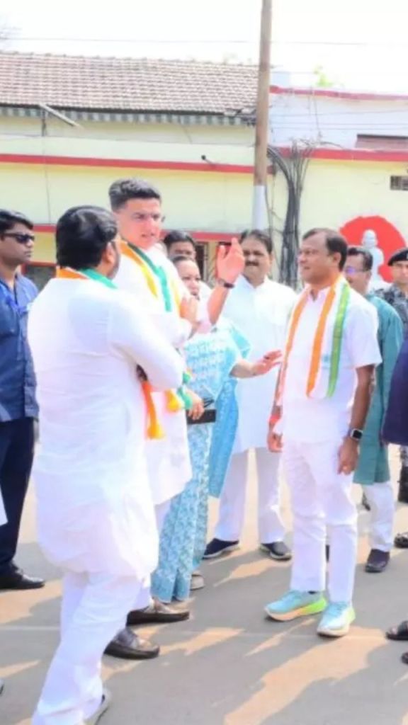 कवासी से जेल में मिले पायलट, बोले - BJP का विरोध करने पर ये चरित्र हनने की करते हैं कोशिश