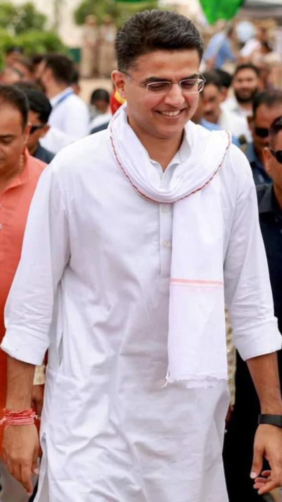 कवासी से जेल में मिले पायलट, बोले - BJP का विरोध करने पर ये चरित्र हनने की करते हैं कोशिश