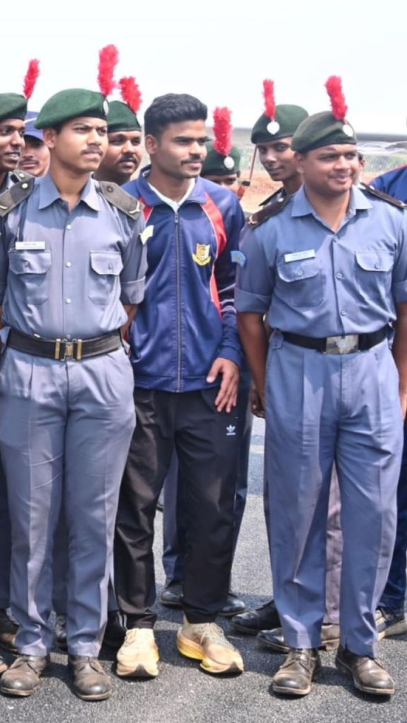 जशपुर में विमान उड़ान ट्रेनिंग सेंटर का शुभारंभ, CM साय ने NCC कैडेट्स का बढ़ाया उत्साह