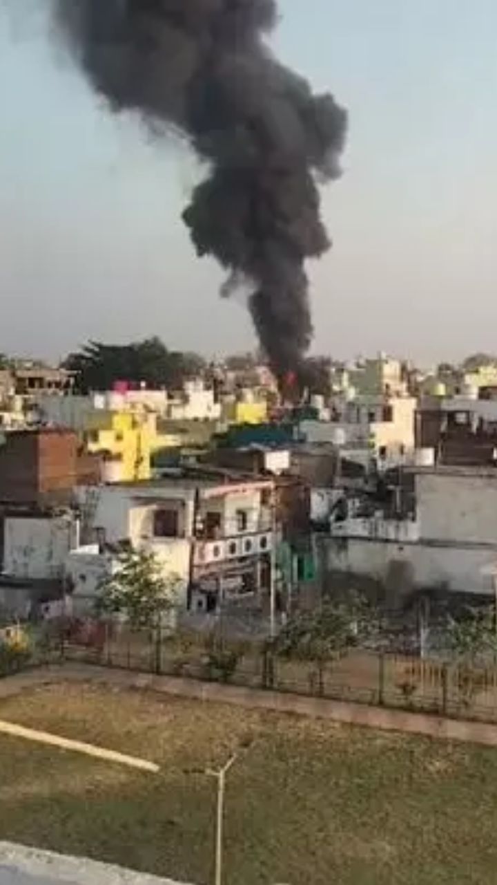 CG News: राजधानी के चांदनी चौक इलाके में लगी भीषण आग