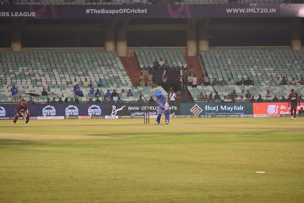 IML 2025: "क्रिकेट के भगवान" सचिन तेंदुलकर से मिलकर अच्छा लगा, CM साय ने खिलाड़ियों से की मुलाकात, देखें Photos