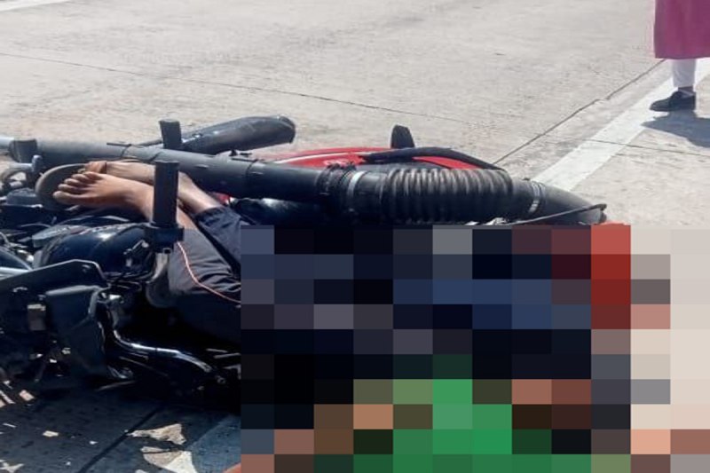 Road accident: सडक़ हादसे में बाइक सवार 2 युवकों की मौत, मशीन लेकर आग बुझाने जा रहे थे जंगल