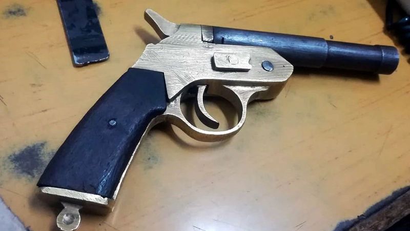 Class 11 student arrived at school to take exam with a country-made pistol