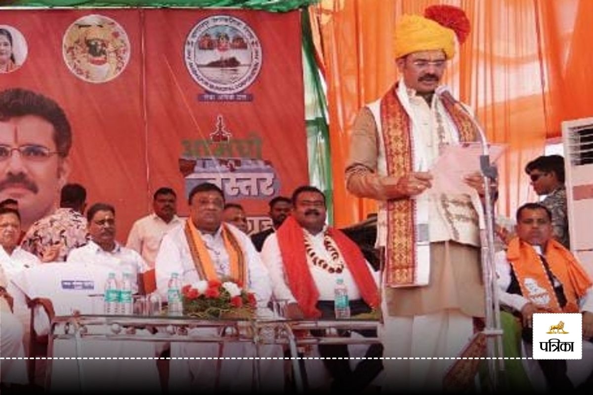 Oath Ceremony: भाजपा के 30 पार्षदों ने ईमानदारी से काम करने की ली शपथ, किरण देव बोले- कांग्रेसियों को आना था...