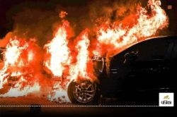 CG Fire News: एंबुलेंस को ठोकर मारने के बाद कार में लगी भीषण आग, जलकर खाक होने
पर मचा हड़कंप - image