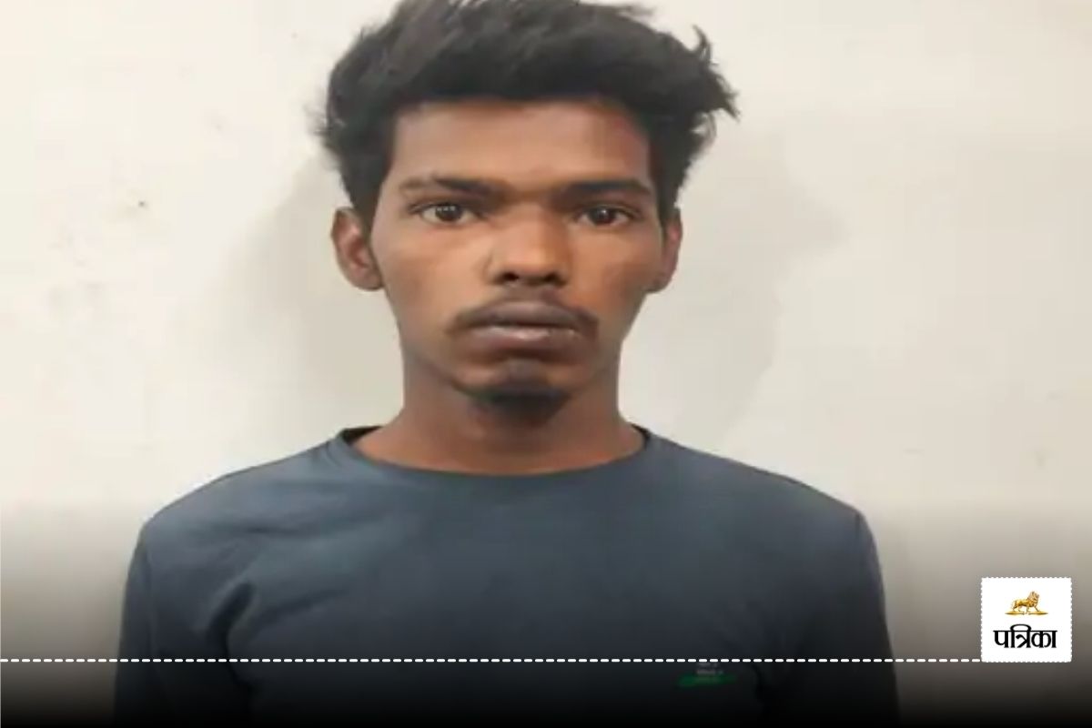 Murder Case: पड़ोसी ने नई बाइक पर थूका तो हंसिए से गला काटा, बोला- मेरी सैलरी ज्यादा थी इसलिए मुझसे चिढ़ता था... फैली सनसनी