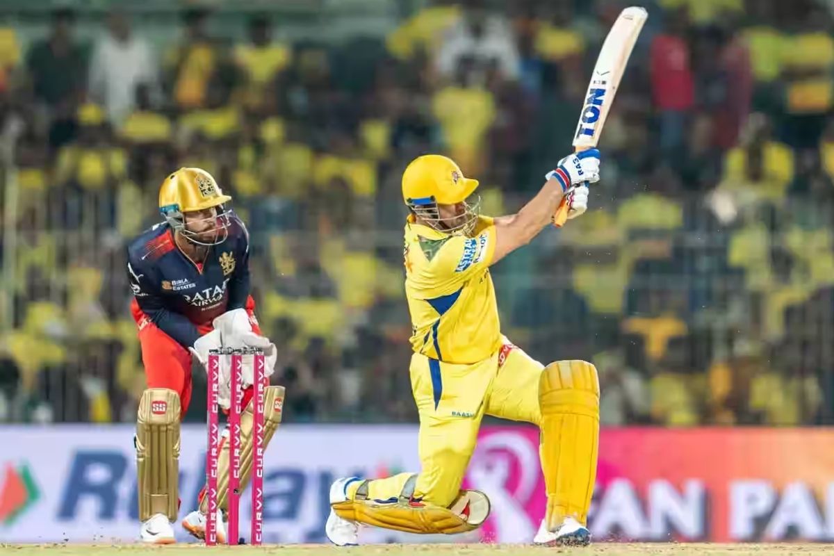 MS Dhoni Batting at number 9