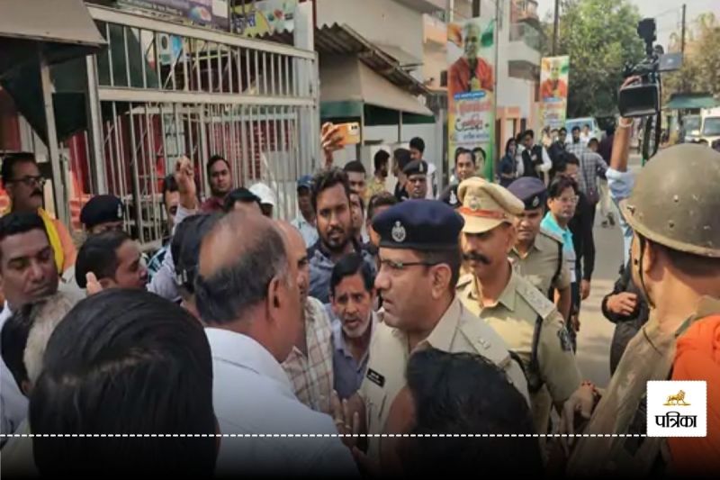 CG Breaking News: पूर्व CM भूपेश बघेल के घर ED की दबिश, बेटे चैतन्य के कई ठिकानों पर भी छापा, दस्तावेज खंगाल रही टीम