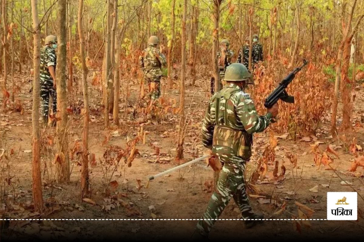 Police-Naxal Encounter: सुकमा में सुरक्षाबलों और नक्सलियों के बीच मुठभेड़ जारी,
रुक-रुककर चल रही ताबडतोड़ फायरिंग