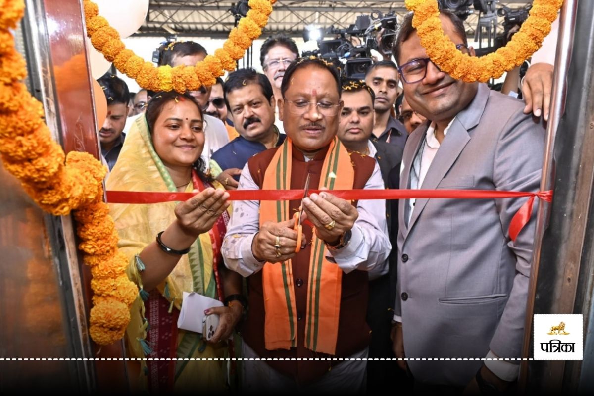 छत्तीसगढ़ में फिर से मुख्यमंत्री तीर्थ दर्शन योजना शुरू, CM साय ने स्पेशल ट्रेन को दिखाई हरी झंडी, जानें कौन जा सकता है…