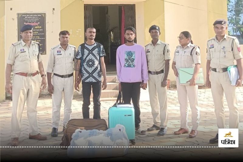 जशपुर में 35 लाख का गांजा पकड़ाया, यात्री बस में छिपाकर ले जा रहे थे तस्कर, पुलिस ने बिहार व बंगाल के 2 युवक को दबोचा