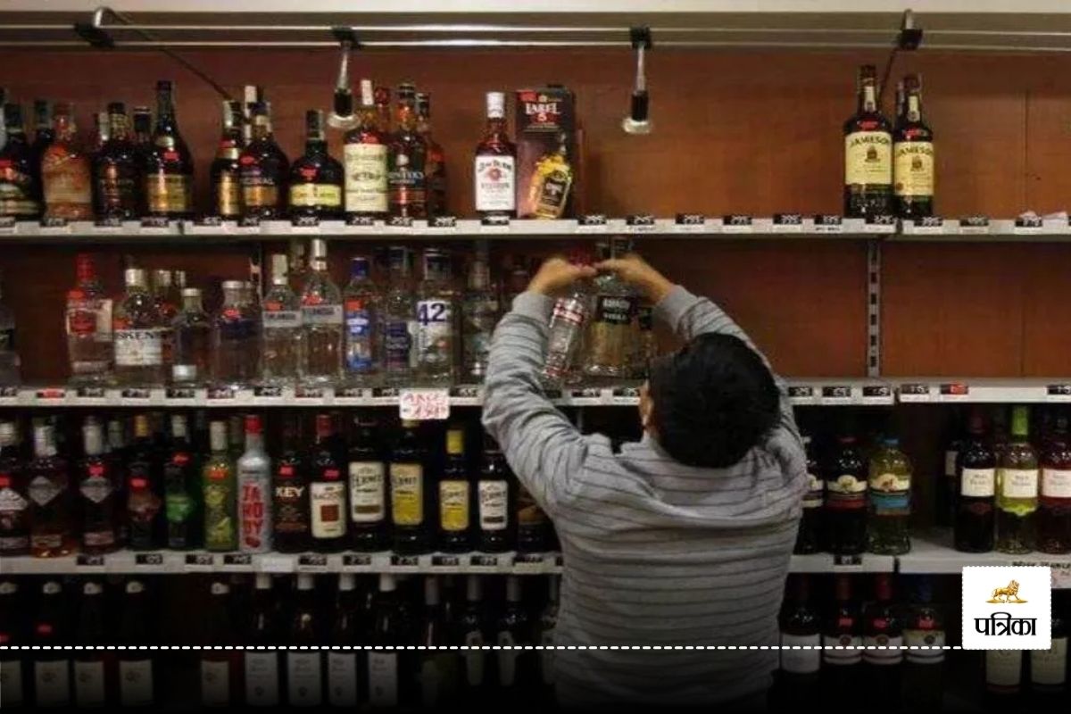 New Liquor Prices: 1 अप्रैल से छत्तीसगढ़ में 3000 रुपए तक सस्ती होगी शराब, जारी हुआ आदेश, जानें सभी ब्रांड्स के नए रेट?