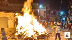 अमरोहा में 1226 स्थानों पर होलिका दहन, महिलाओं ने मंगल गीत गाए, धारा 144 लागू - image