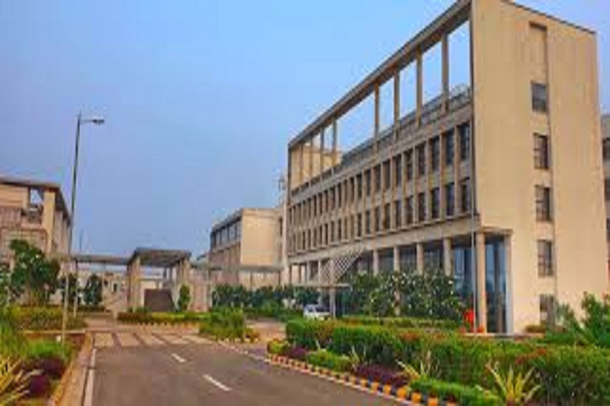 CG News: IIM पढ़ाएगा राजनीतिक प्रबंधन का पाठ, फैकल्टी डवलपमेंट प्रोग्राम की भी घोषणा
